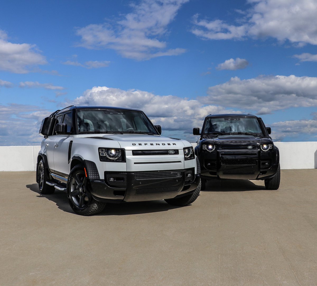 Battle of the Defenders @LandRoverUSA
