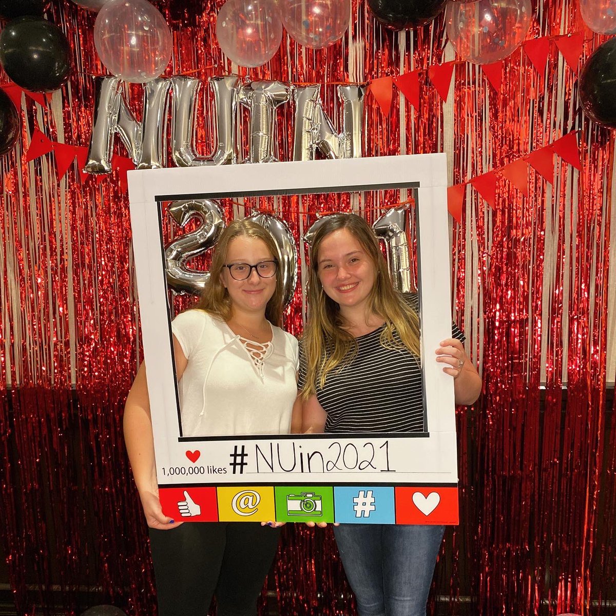 TheNUinProgram's tweet image. First day of class… and laundry! A sneak peek into our lives at N.U.in Boston! #NUin2021