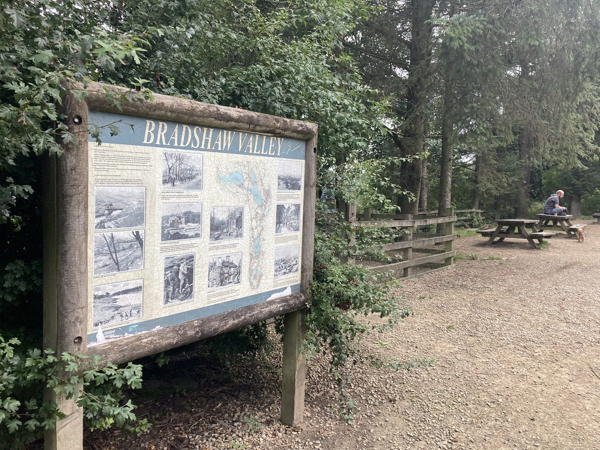 funnypenny's tweet photo. Gloomy day. But not cold π₯Ά and didnβt rain π§ nice easy wander around #jumblesreservoir #TheRotaryWay https://t.co/aW1Z6st9E6