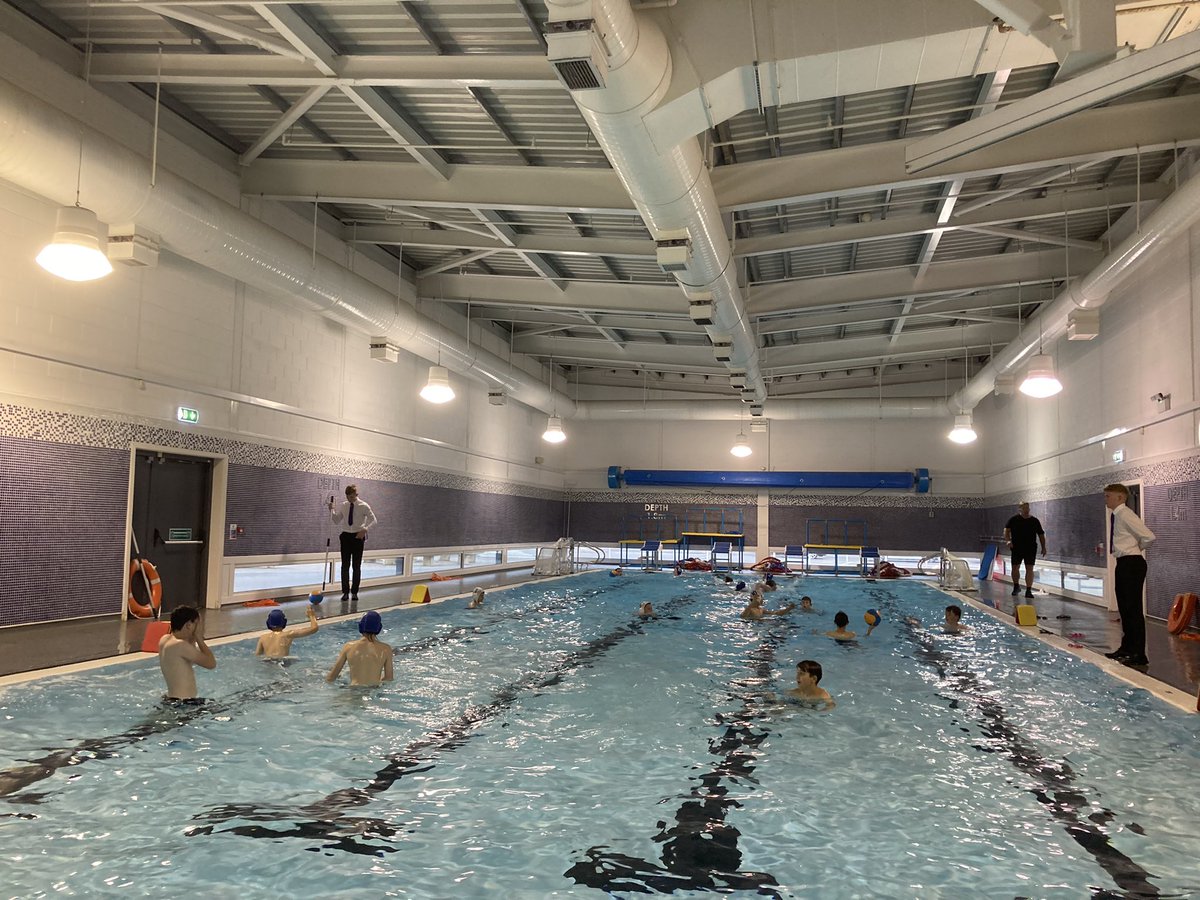 WHS_SSOS's tweet photo. A great start to the Water polo club tonight, fantastic session ran by Ethan and Rory. Anyone else interested come along next week. Thanks to @stirling_water for the extra equipment. #MuchAppreciated #RealPotential https://t.co/426hfniluH