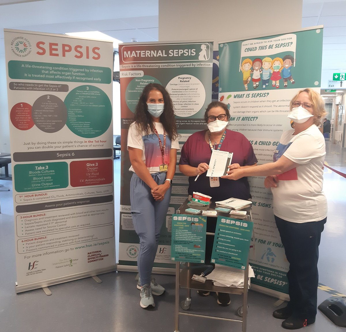 Magnet4EuropeT1's tweet photo. Celebrating World Sepsis Day in Tipperary University Hospital Clonmel @mariaba01464133 @5f33aaafa3394bc @BridAOSullivan https://t.co/f9gWGGX6lw