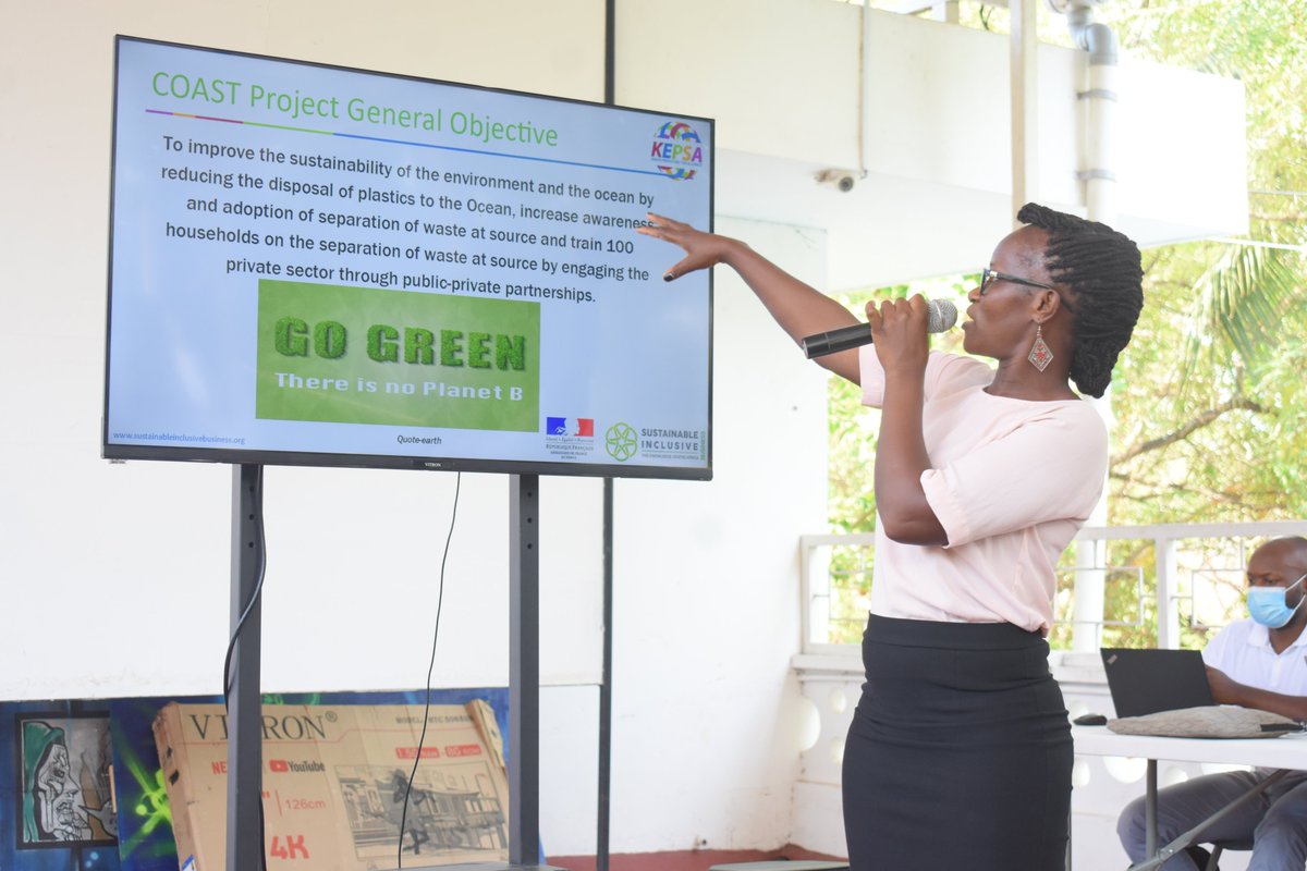 SustainaBizKe's tweet photo. We're back on the ground, to train the remaining cohort of women in the 2nd phase of the #COASTProject in Tudor @MombasaCountyKe. This team joins the +150 other beneficiaries of the project funded by the @FranceinKenya that aims to create awareness on the waste to value concept. https://t.co/FBMwLOjSmq