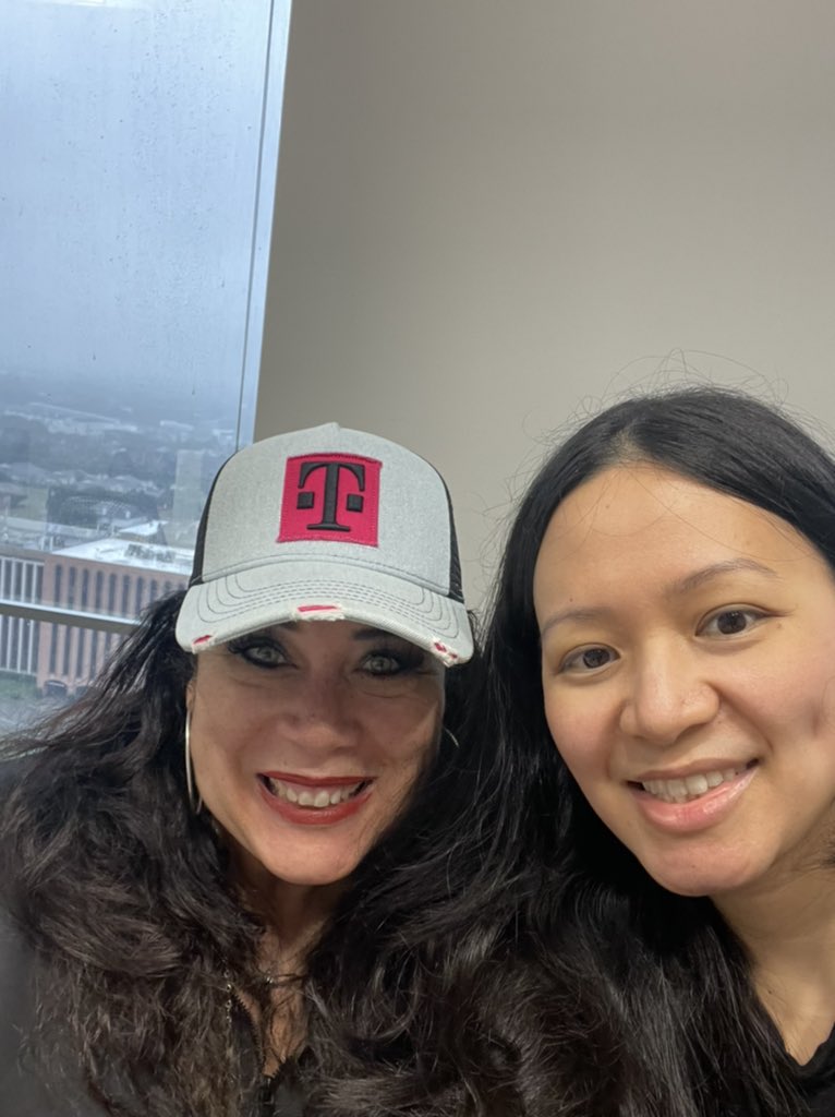 jonicatamayo's tweet photo. Love that I got to finally meet some of our passionate @TMobile Texas Tough HTEs in person plus the amazing magenta leaders @4everJod @InMeeksOpinion @wgortiz3 💪💪💪 Let’s go,Team!!!💪💪💪#HometownExpert @JosiahBurdge @rboutelle01 @jstn692 @JohnStevens_ https://t.co/lv0uE7heGj
