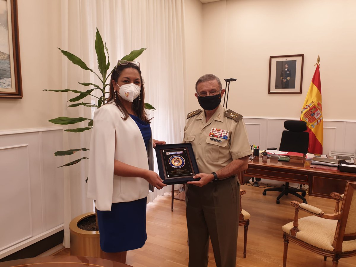 mindefensa's tweet photo. Hoy en #España se instaló la Comisión Mixta Hispano Colombiana, #Comixta; el principal mecanismo de cooperación en defensa entre @mindefensa y @Defensagob Resultado de este encuentro se verá reflejado en la hoja de ruta de cooperación durante el próximo año. @JuanaAcostaG https://t.co/zQCrzeXH3q