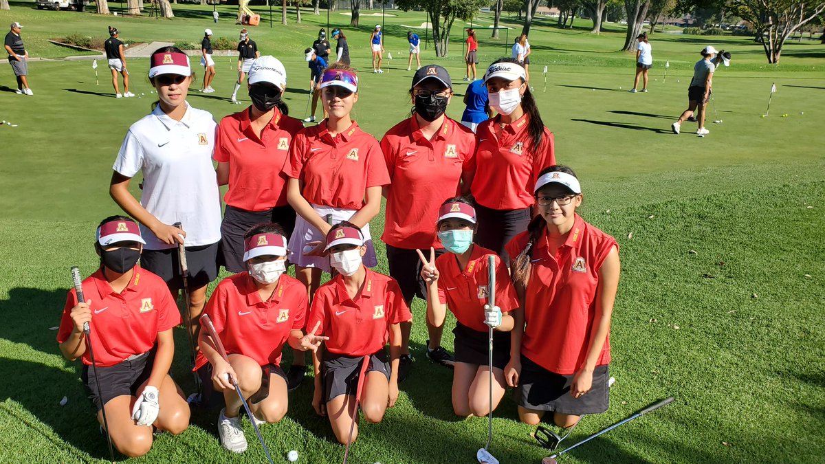 ArcadiaHighGolf's tweet photo. Starting 10 for the West Covina HS tournament #ApachePride #AHSGirlsGolf #HittingBombs #MakingPutts #SOUTHHILLSCC https://t.co/HbrfnM2NSf