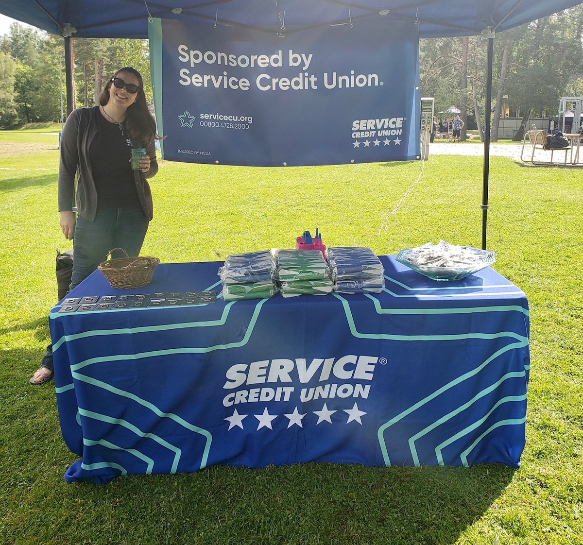 Servicecu's tweet photo. Over the weekend, Service CU sponsored @the_USO's Sun and Fun event in @USAGBavaria, where hundreds of soldiers and their families came together to celebrate summer’s end in style. #KnowYourMil #DefenseCU #CreditUnionDifference #BeTheForce https://t.co/4OJn5sjvSY