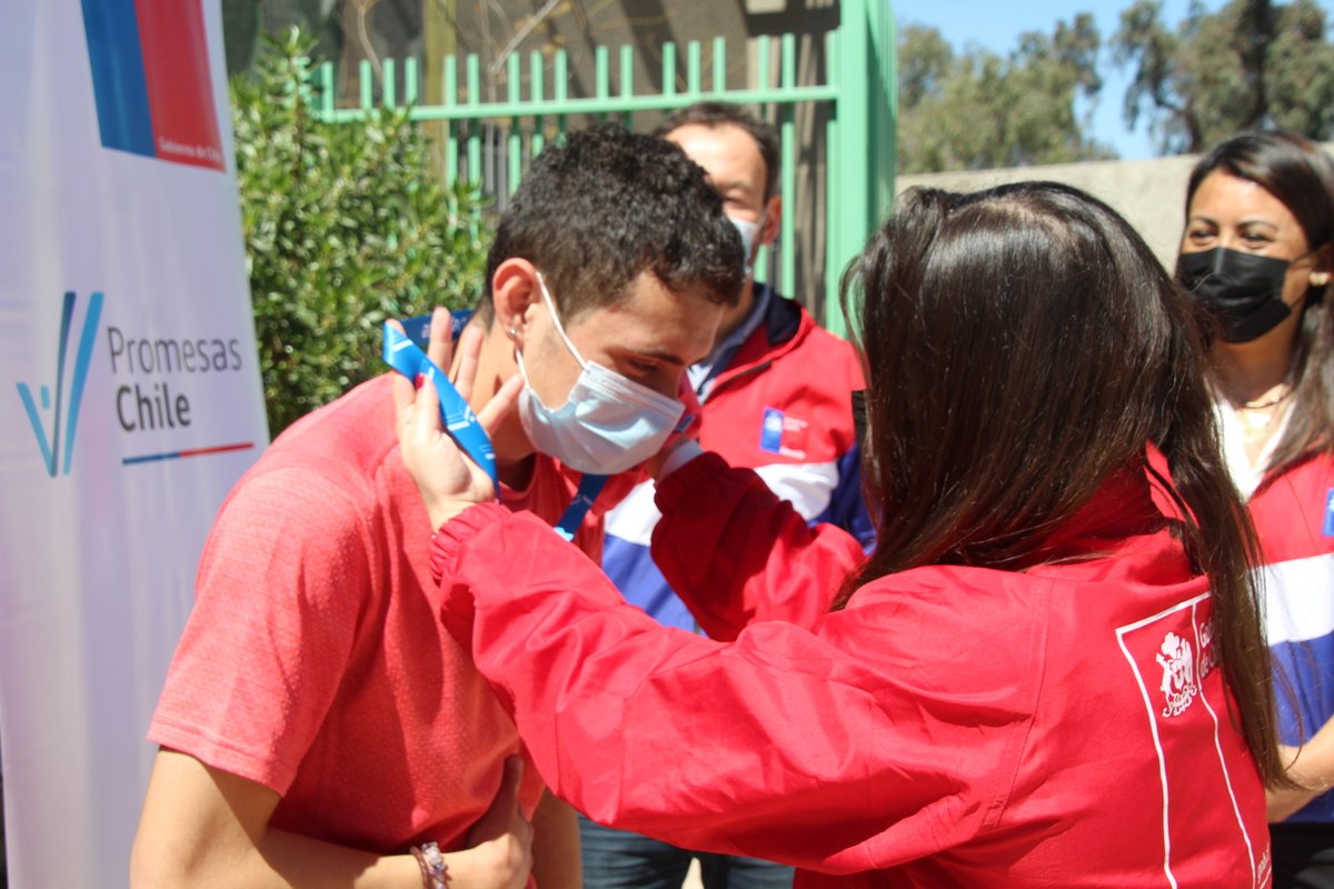 MindepAtacama's tweet photo. ¡Felicitaciones Joel!
Seremi @MindepAtacama @procuriza y Dir. Reg. IND, Maritza Vera, e @INJUVATACAMA @Pan_cha, reconocieron al atleta del programa #PromesasChile del @MindepChile @INDChileOficial, Joel Vallejos, quien destacó en el Camp. Nac. Atl. sub 18, donde ganó oro y plata. https://t.co/NnVgtLo6i9