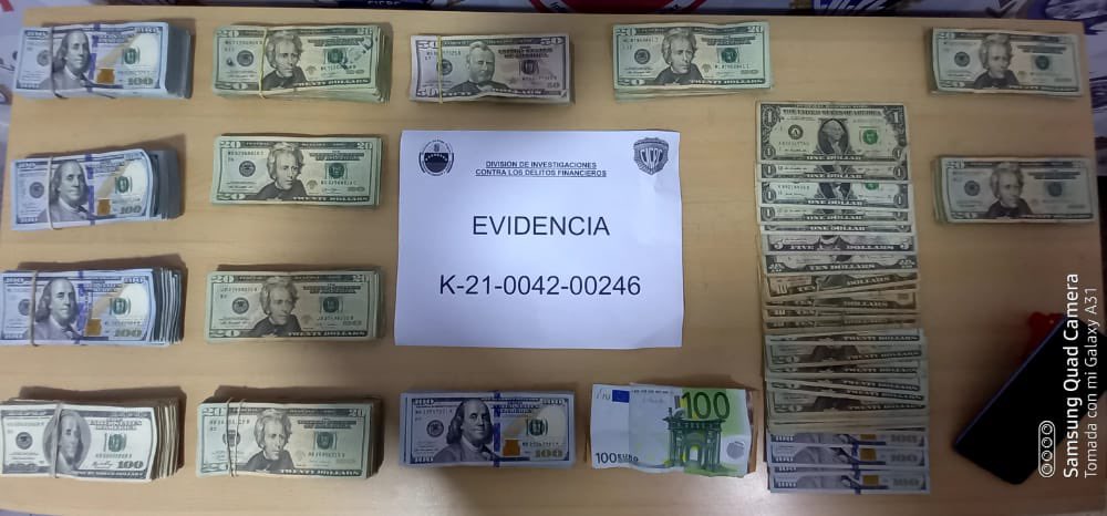 Detenido Freddy Salazar por estafar más de 26 mil dólares en La Guaira. 
instagram.com/p/CTxNFbDrtoa/… #CICPC