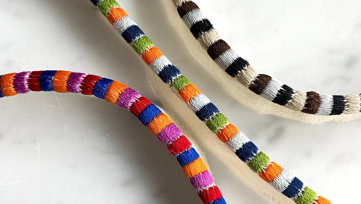 brimarinc's tweet photo. Vibrant finishing touches! Bring flair to your home fashions with color-blocked cording. Adnan Collection by @brimarinc

#cording #colorblocking #trims #customcurtains #upholstery #custompillows #trimmings #customdrapes #leadingedge #furnituremakeover #interiordesigninspiration https://t.co/nj7C37iFAw