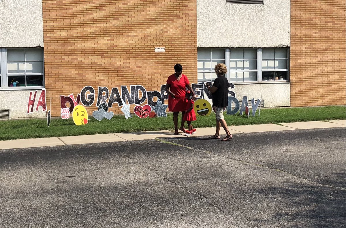 ggfay's tweet photo. Things are so different now. Family Engagement is still important in the success of our students. Today @Engelhard_Elem we celebrated our grandparents w/ a drive thru https://t.co/PN01RE7lPI