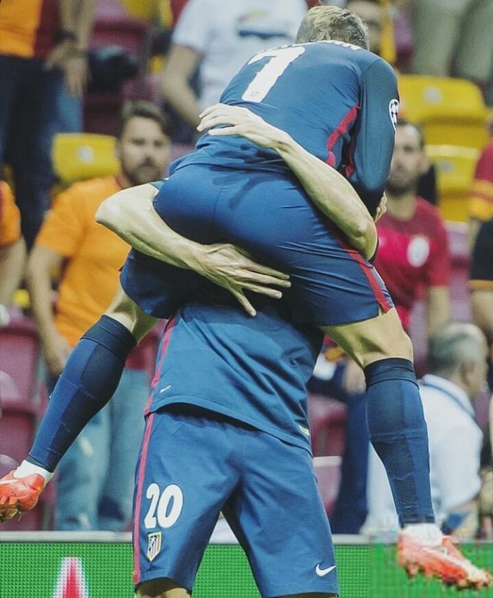 use__1's tweet photo. غريزمان زمان 🍑🍑🍑🍑🔥🔥🔥🤤 https://t.co/3ydnWtWZx6