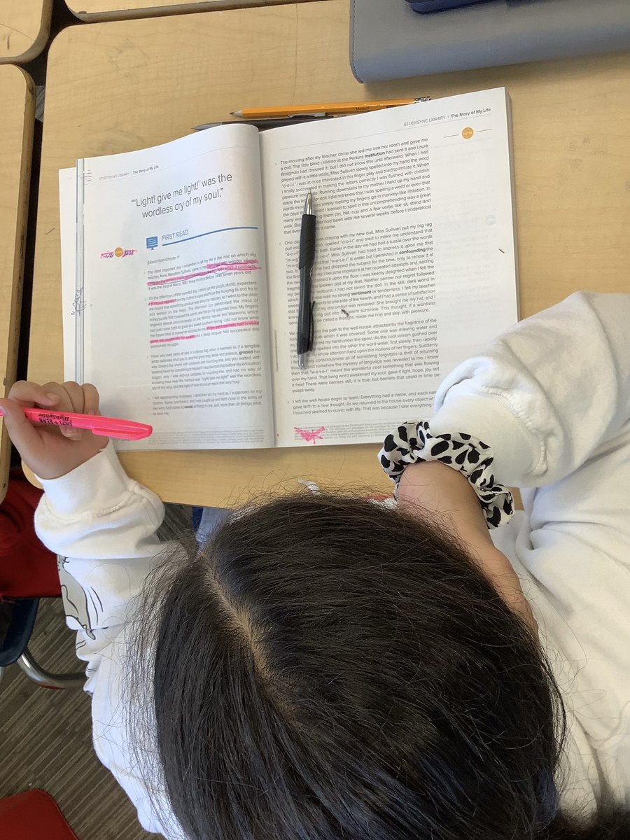 skellerCIMS's tweet photo. Ms. T guided her students through the first read of “The Story of My Life” about Helen Keller. Students annotated text and answered questions that really made them think! #WarrenWill #DiscoverCIMS https://t.co/ATBnIhvKbn