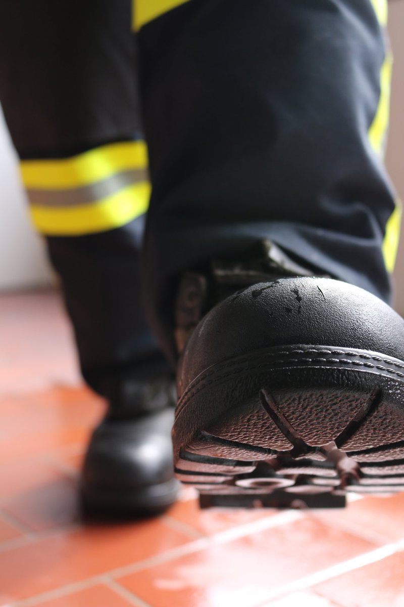 boots&work tweet media