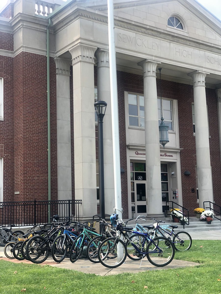 mlewis_qvsd's tweet photo. Nice fall Monday @QuakerValleyMS with bikes out front and mums on the steps. #WeAreQV #FallLearning #bike2school https://t.co/jsviqIyZNz