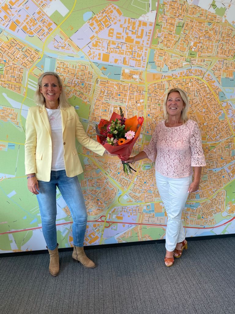 marlous_m's tweet photo. Yes vaste directeurenaanstelling bij @xpectprimair @CarinZandbergen @KC_Christoffel Trots op en blij mee! https://t.co/SCist65J9L