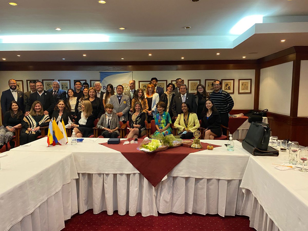 Rotary4281's tweet image. Agradable velada en la visita #8 del gobernador del #distrito4281 Gabriel del río Clavijo al CR SantaFe. #larutadelgobernador #rotary