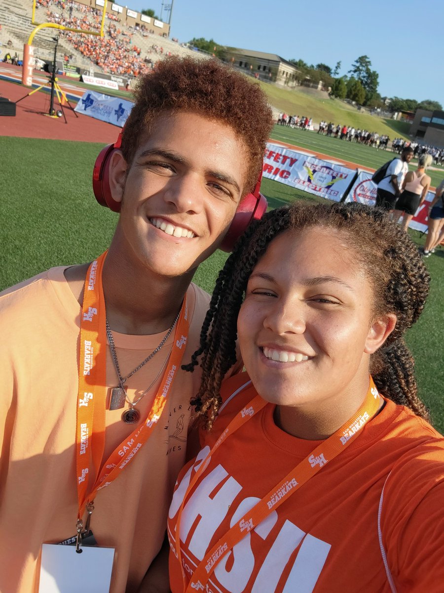 I am so honored and thankful for having the pleasure of visiting Sam Houston! Thank you <a href="/CoachJonTipton/">Jonny Tipton</a> and your throws team for going out of your way for my family and me! And special thanks to Kevin, Keayla, and Lily for being amazing hosts! 😊❤