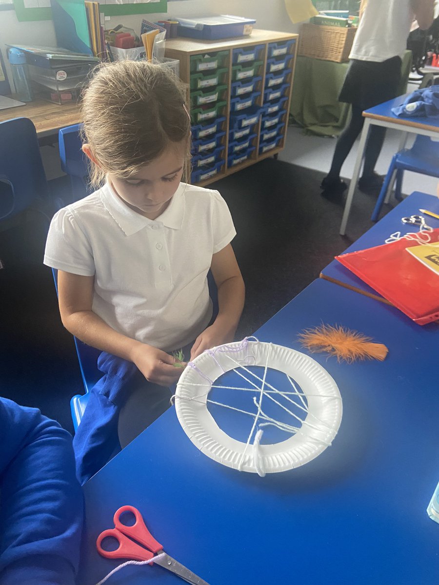 As part of Roald Dahl Day- Charlestown studied a chapter from the famous BFG. We even made our own dream catchers 👌