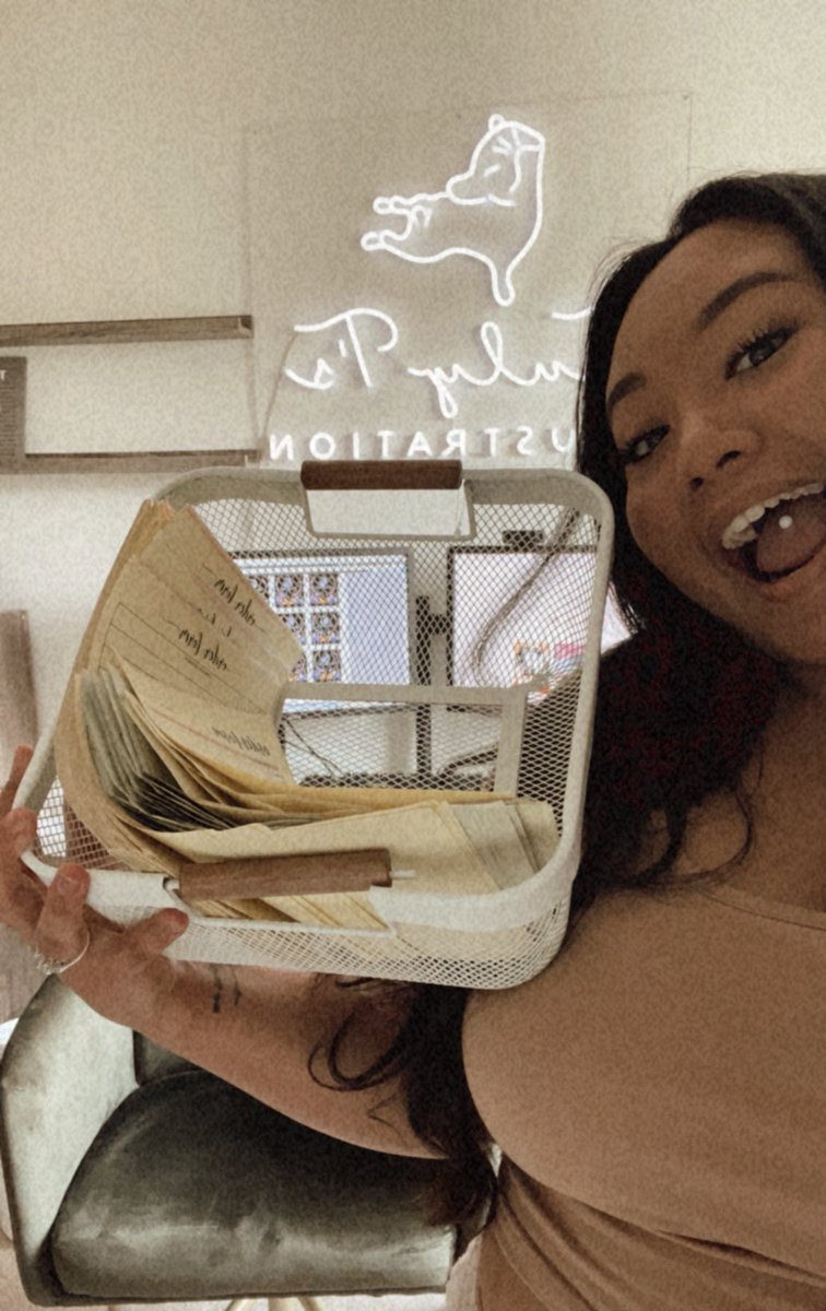 _tasaneee's tweet photo. celebratory selfiesss ✨🥳 https://t.co/71LAAkALtY
