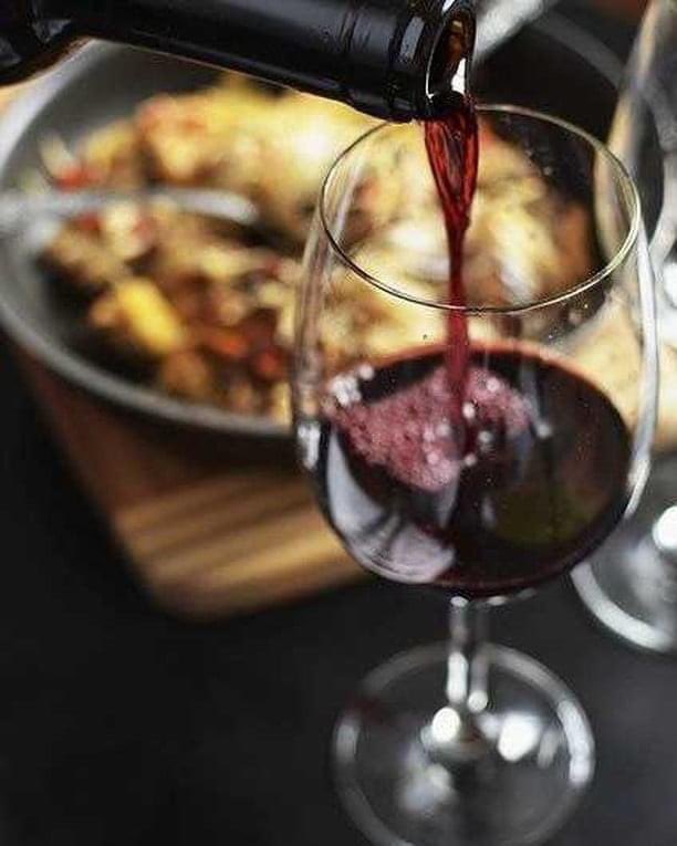 100VinosMex's tweet image. "El vino puede ser mejor profesor que la tinta, y charlar es a menudo mejor que los libros.”

- Stephen Fry.