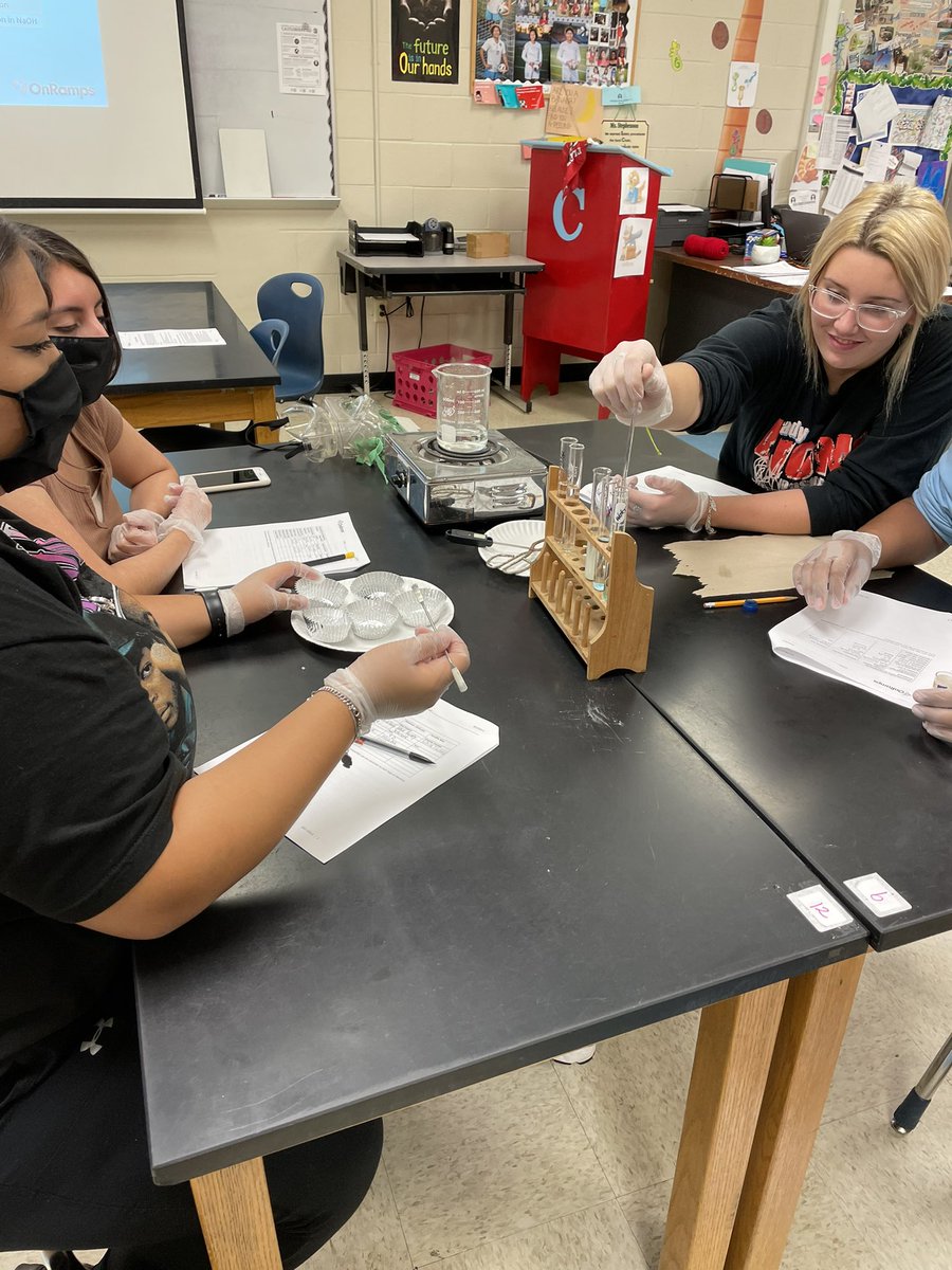 CHSScienceLady's tweet photo. OnRamps Biology Chemical Bonding lab. Testing solubility, pH, reactions &amp; melting points 🧪 
#chslions #onramps https://t.co/vE1iEorfC5