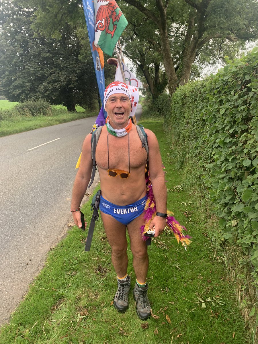 johnbowman1969's tweet photo. On the way home to watch the match but had to divert to meet this fella. @speedomick was full of beans even after a full day of stomping. Even dropped a video message for my lad Charlie. Lovely to chat mate #givingbacktour https://t.co/ah7kErFBjB