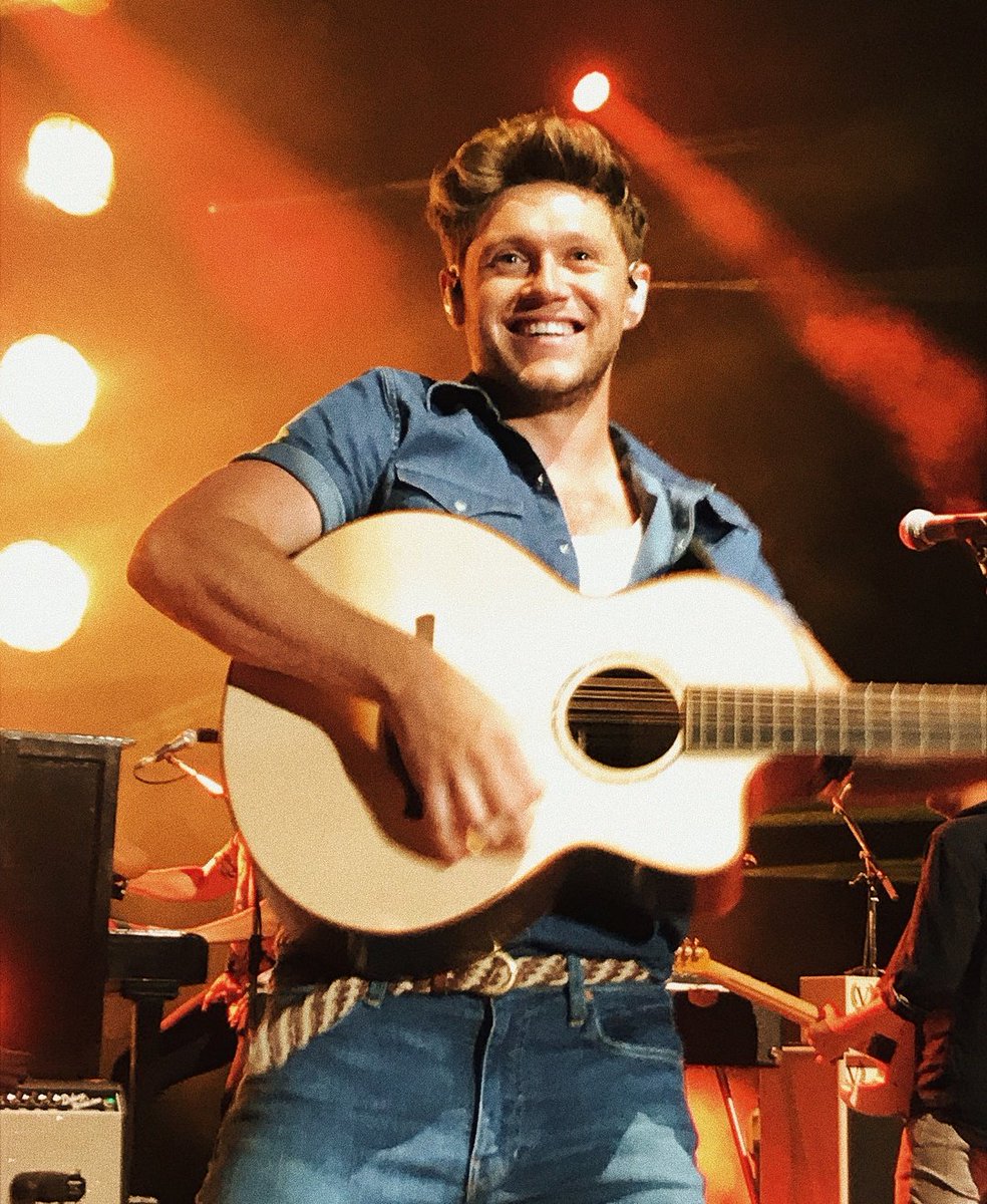 Happy birthday to Mr. Niall Horan! 