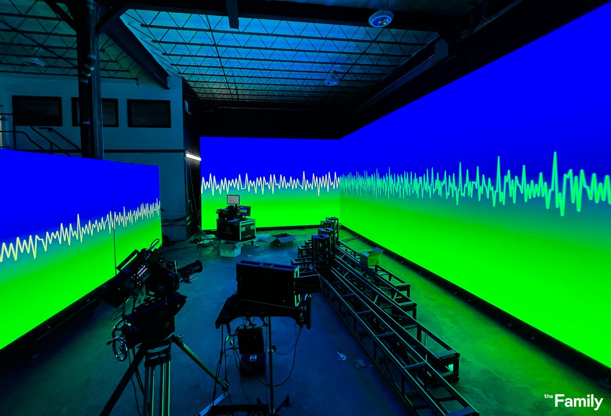 TheFamilyBTS's tweet photo. Our New York stage is officially open! What will you create? 

#virtualproduction #xr #LED @UnrealEngine  @disguise_one @ARRIChannel 📽️ https://t.co/OLlChkhjIH