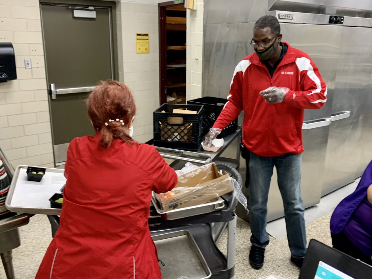 DMS_Vikings's tweet photo. The definition of SERVANT LEADERS. When technical issues occurred, our administrators and Ms. LaValley stepped into the cafeteria to serve lunch and checkout students. We've got an awesome bunch!
#TeamworkMakesTheDreamWork #DMSdriven #WeLiveAboveTheLine https://t.co/6NQA1c5bB1