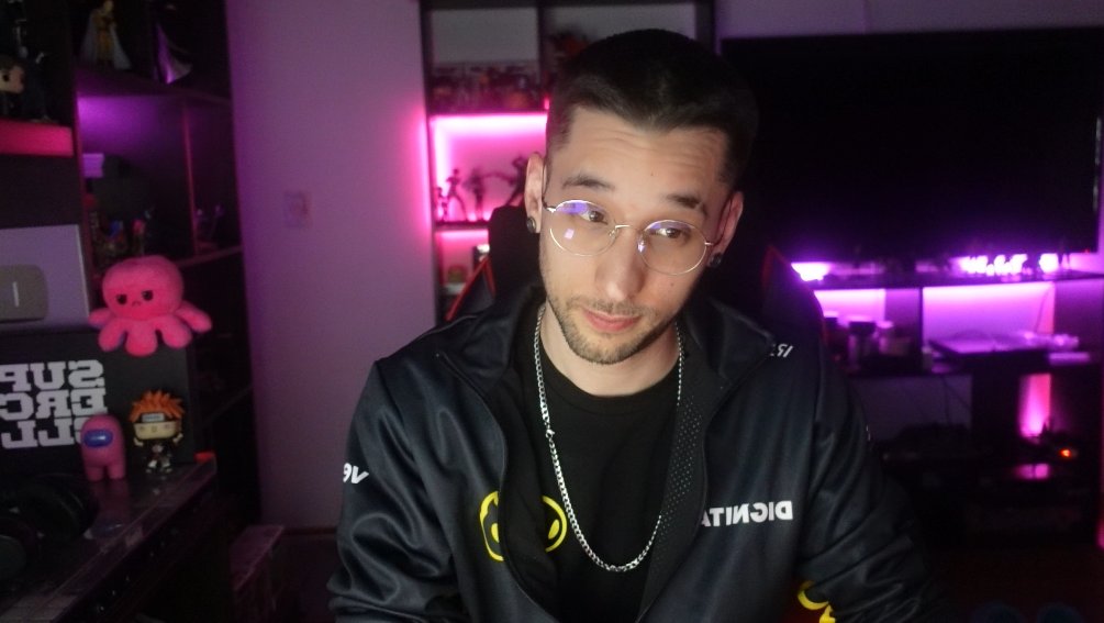 REGALANDO 80 PASES ROYALE YA MISMO + MEMES | RT🔁y FAV❤️y te saludo!! | twitch.tv/drekzenn