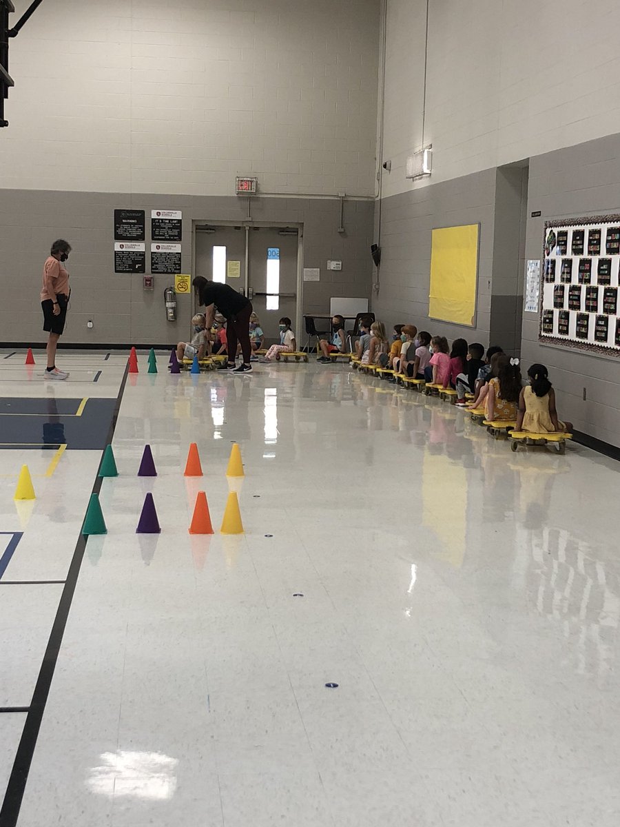 JBiv_5_0's tweet photo. It was anotber great day today at our @CrosswindElem school. Today I went down to spend some time with our kindergarten kiddos. @CrosswindPE  was teaching them to drive the “cars” and get their “licenses”. The kids had a blast!! #futuredrivers #roadcourse #iwanttodrivenexttime https://t.co/X7wvX2k9km