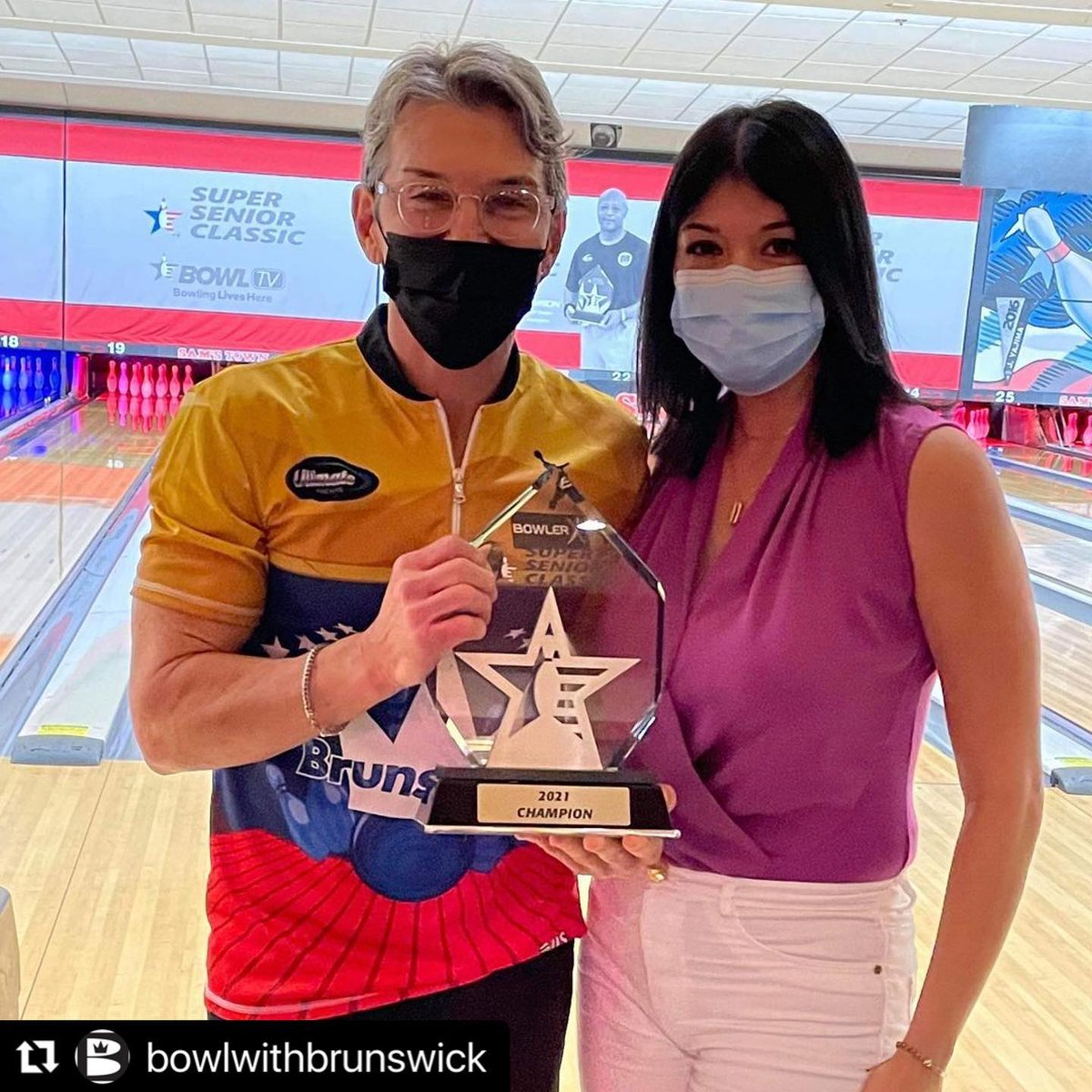 guaropelao1's tweet photo. El Salon de la Fama del bowling estadounidense el barquisimetano @AmletoMOficial, sigue cosechando éxitos cuando hoy lunes 13 de septiembre del 2021, ganó el  USBC Super Senior Classic 2021 #BrunswickBowling #Leyenda #OrgulloGuaro informa el #Facebook del larense 👇👇👇 https://t.co/rvYRvZq0cp