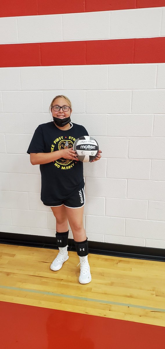 Markie Aliff serves 24 straight points tonight in the first game vs. Wellington!  7th grade wins in straight sets.