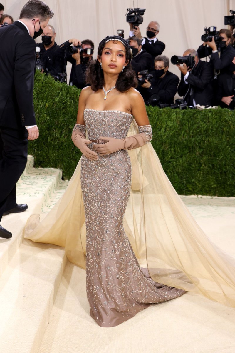 wrkhs's tweet photo. she really did something #MetGala2021 https://t.co/zLB1SUqalE