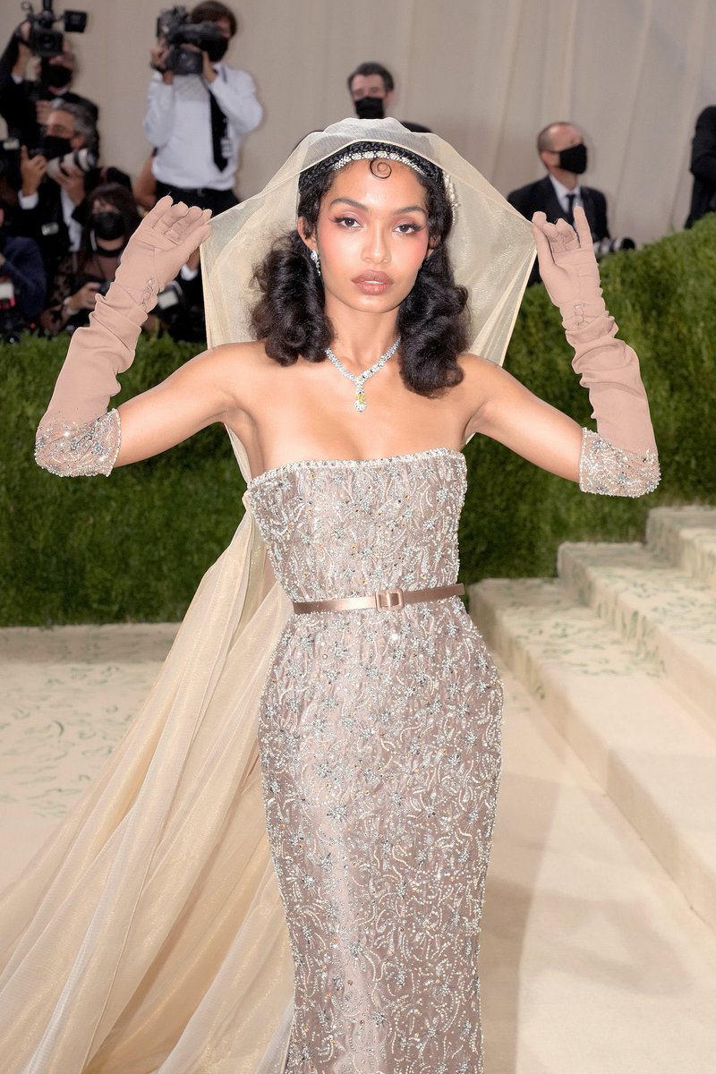 wrkhs's tweet photo. she really did something #MetGala2021 https://t.co/zLB1SUqalE