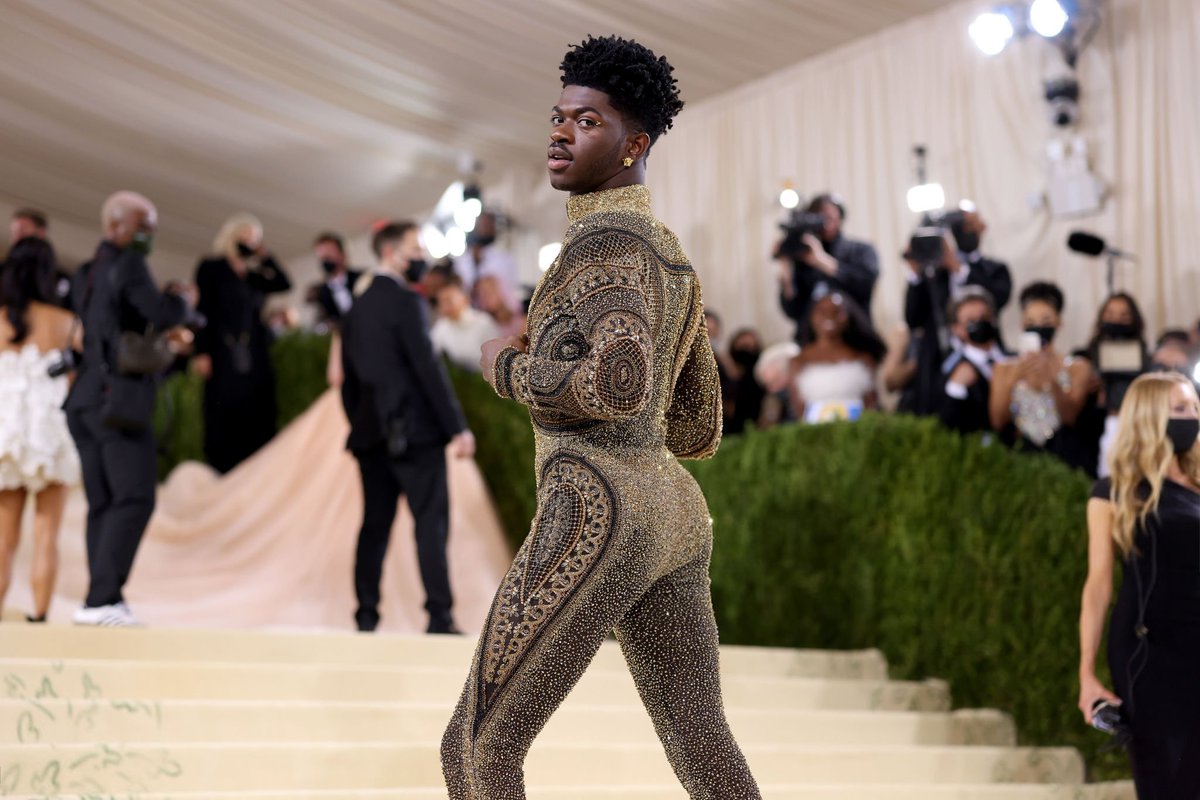 📸| Lil Nas X no red carpet do #MetGala2021.