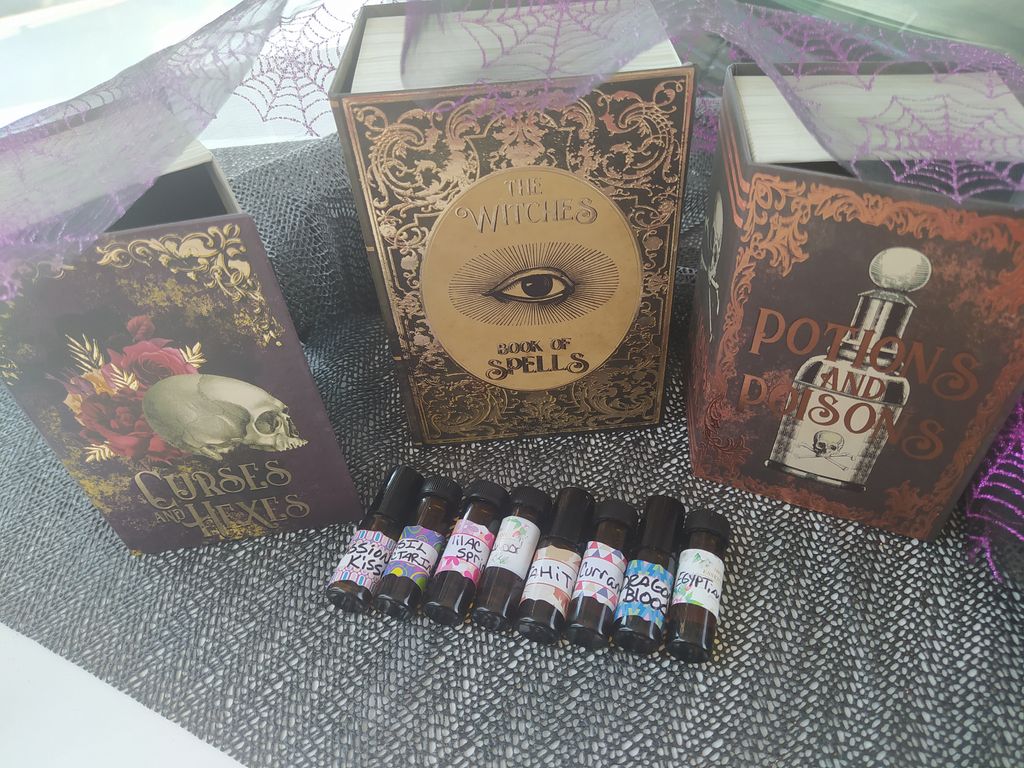 4EvaWonderful's tweet image. New! Spell box and potions 
#halloween2021#boxset 
Shop Halloween now at
buff.ly/3k0JwaY

#spellbox #potions #eclecticlightwitch