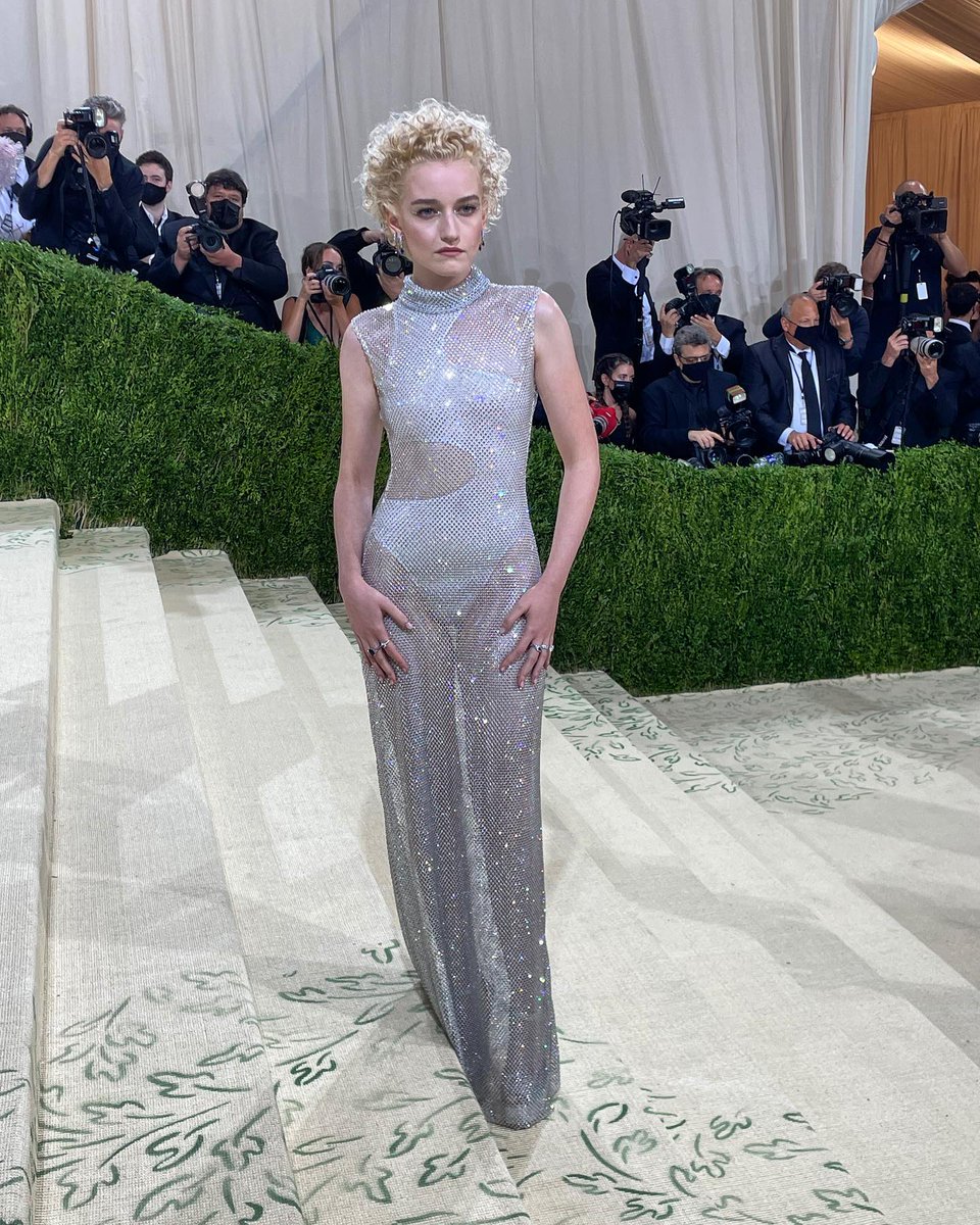 julia garner silver dress A true star of the Silver Screen ✨ #JuliaGarner shines on the #MetGala red  carpet. #MetInAmerica