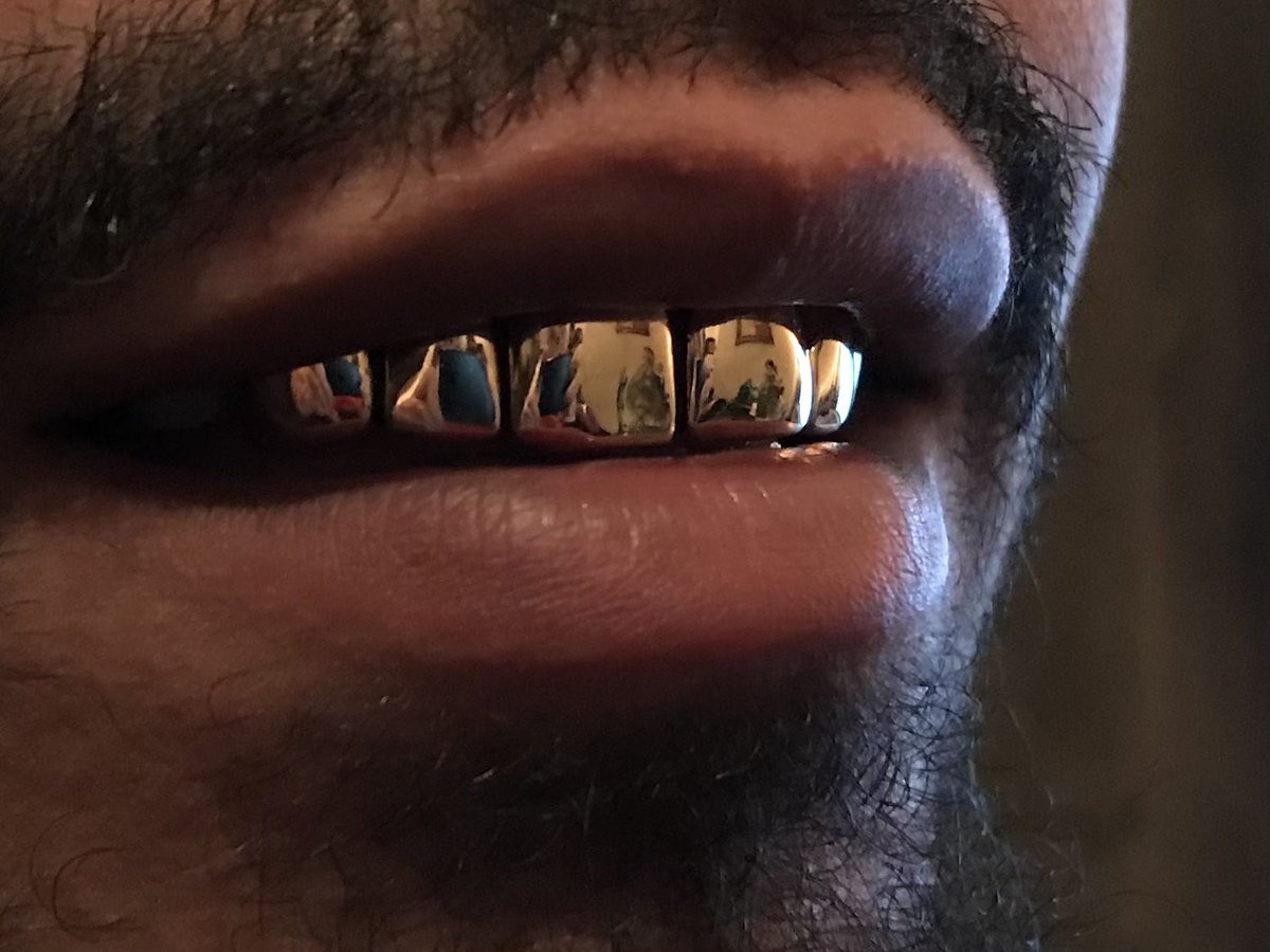 ElSenorNewYork's tweet photo. 🔔🔔🔔🔔🔔🔔6 tops 14k yellow gold
.
Click our notification bell to stay updated On new product, deals, & the team happenings from around the world of skate, surf, & snow💧💧💧
.
#elseñor #elseñorjewelry #runskatechill
.
#goldgrills #goldfronts #customgrillz #customgoldjewelry https://t.co/wRYFRkaMgN
