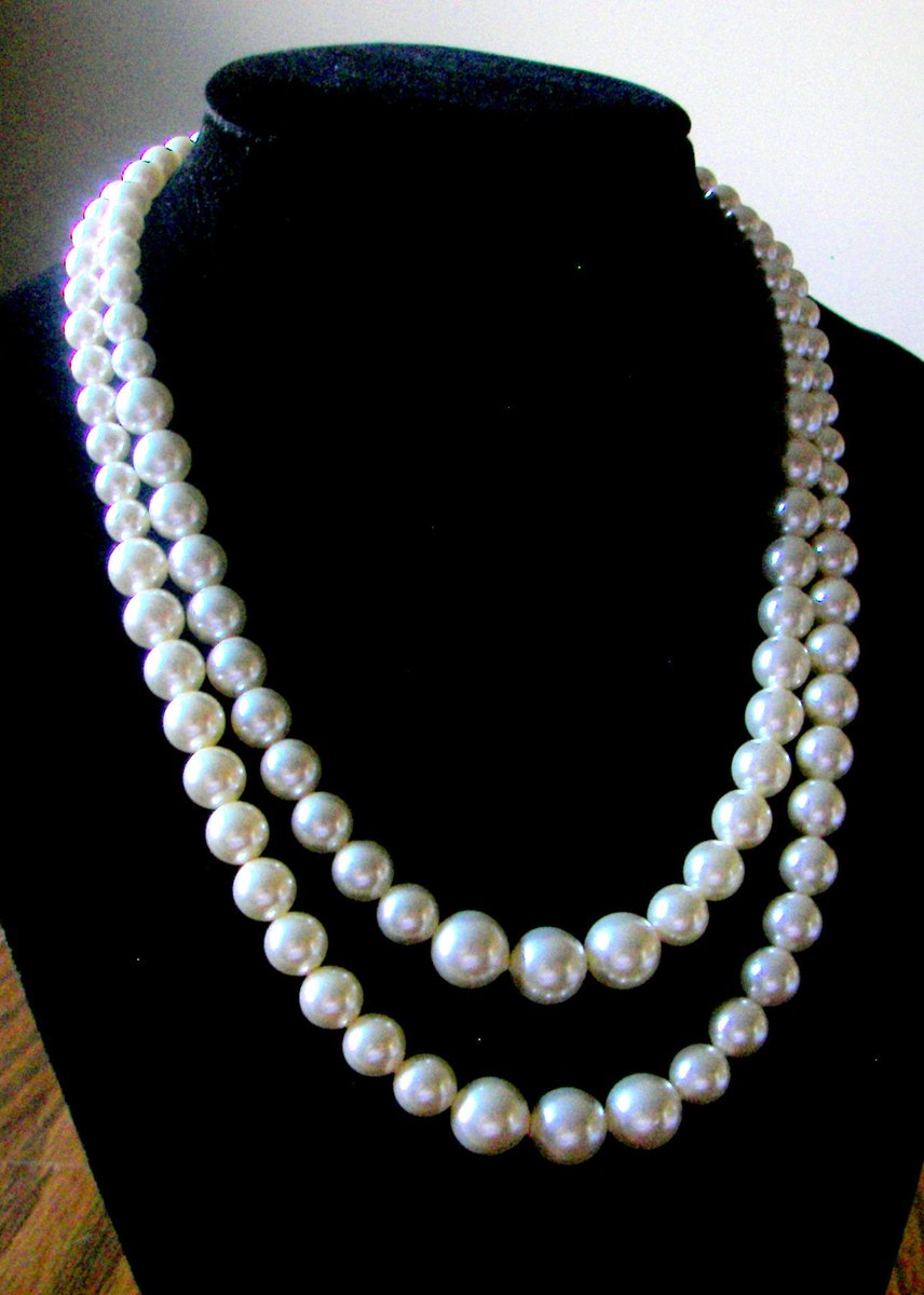 SeagullSmithJ's tweet image. Thanks for the kind words! ★★★★★ "Love this graduated pearl double strand necklace. Perfectly strung and in the perfect size. Thank you." Jayasree V. etsy.me/3k4P5FE #etsy #women #slidelock #midcentury #wedding #no #yes #graduatedpearls #bridalnecklace #pearlne