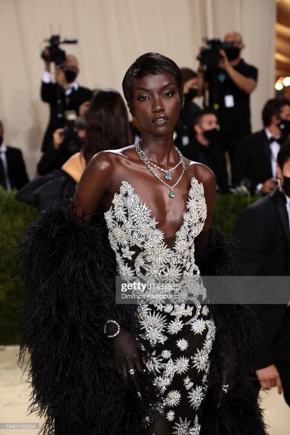juicyfatmoosek1's tweet image. WOW STUNNING GORGEOUS SPECTACULAR AMAZING SHOW STOPPING #MetGala