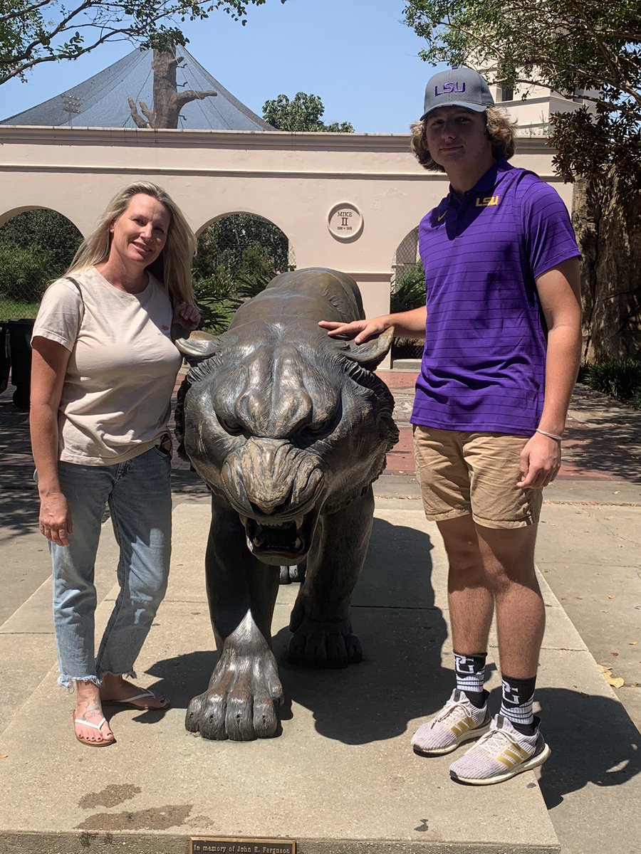 Go Tigers! <a href="/LSUCoachJ/">Jay Johnson</a> <a href="/JKelly_49/">Jason Kelly</a> <a href="/elmrwalo12/">Luis Lorenzana</a> <a href="/antstab27/">Anthony Stabile</a> @PeabodyBaseball <a href="/KevinOlsenT2/">Kevin Olsen</a>