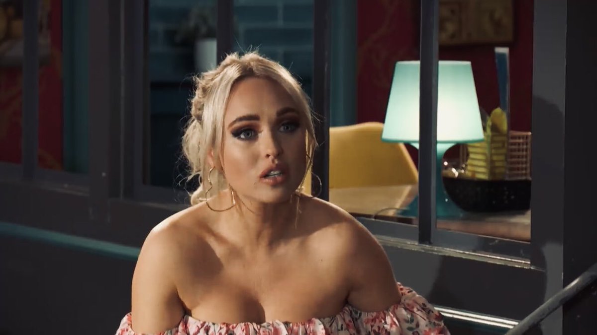 JorgieP4Life's tweet photo. Theresa in the #HollyoaksAutumnTrailer https://t.co/w7bcdJkcT9