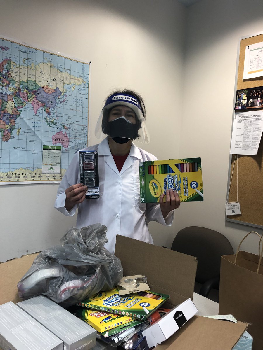 ShelleyMoretti1's tweet photo. Today the grade 6 graduating class from @whitneyTDSB donated school supplies to some of our ESL students @TPPS_TDSB. We are so excited to share all this great stuff with our students 🖍✂️✏️🎧 Thank you Whitney Wildcats.@jcorbettvp https://t.co/9oFgTtfofU