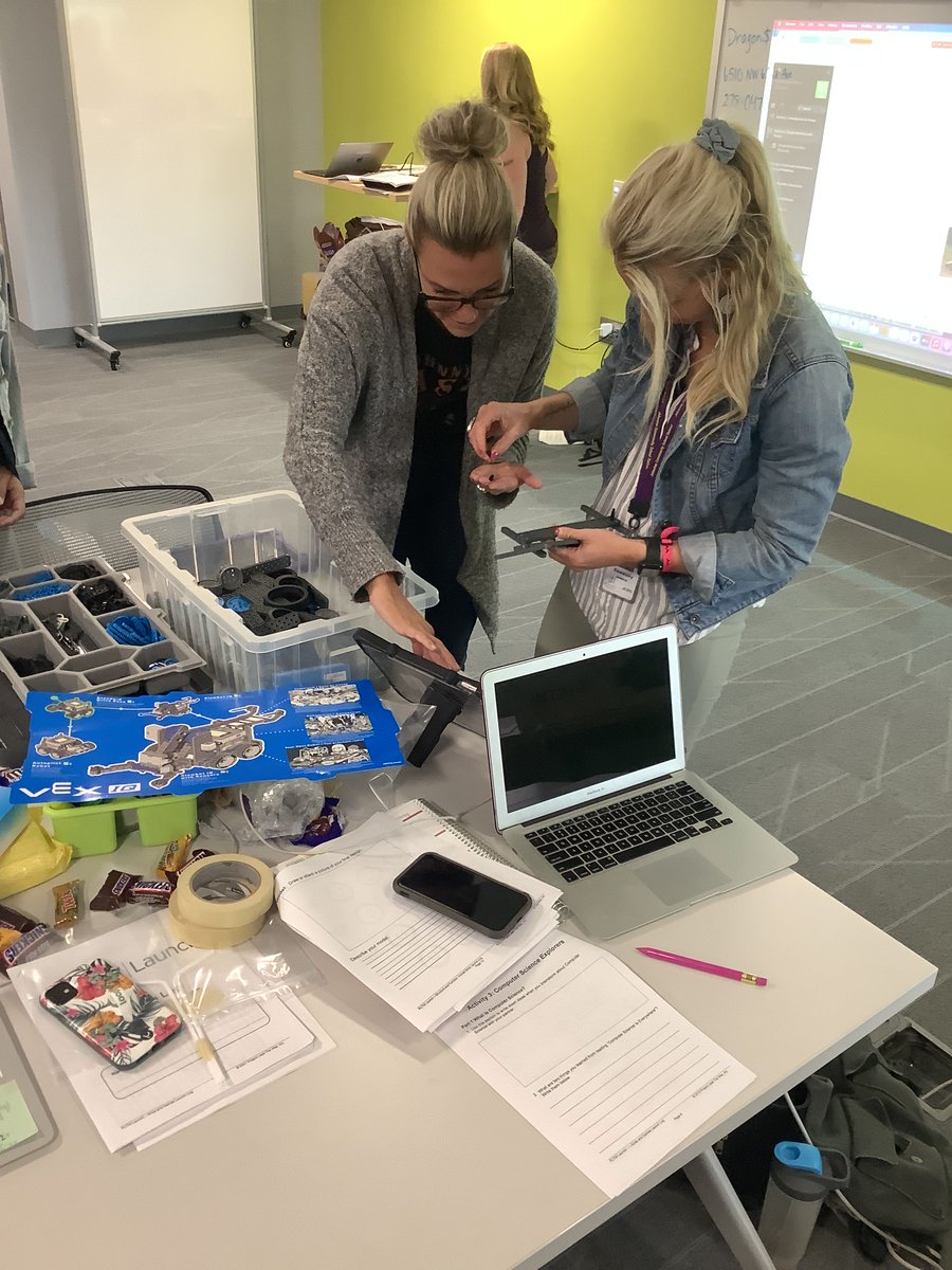 JCSD_Technology's tweet image. JCSD teachers spent time being engineers during a recent Project Lead the Way training. They created code, designed casts and built simple machines like their students will be doing in PLTW this year.