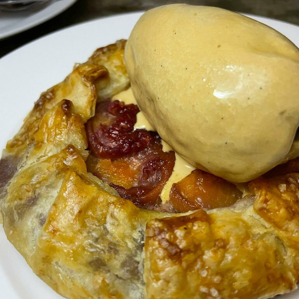 djuneson's tweet photo. Perfect endings: Summer Fruit Galette &amp; Burnt Sugar Ice Cream 🥧 Tahini Mousse, Blueberry &amp; Sesame Crumble 🍨 Divine! @barkismet #diningwithderek in #halifax #novascotia .
.
.
.
.
.
#foodie #igfood #ighalifax #halifaxfood #hfxfood #hfx #instafood #foodstyling #foodphotography … https://t.co/27KyIDwCcq