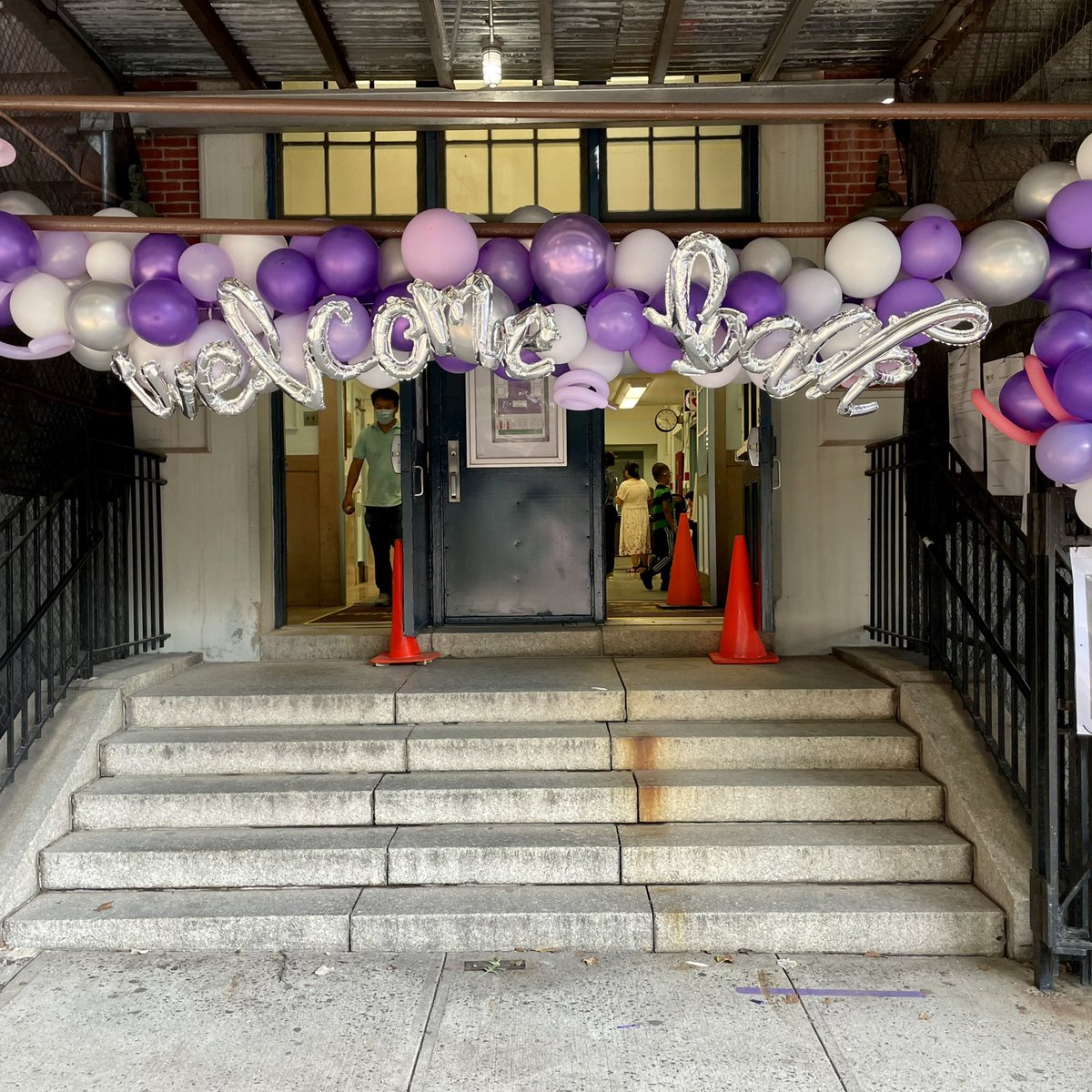 NYCSchoolsD25's tweet photo. #BackToSchoolNYC with PS 79Q in Whitestone! Welcome back everyone!! #Q079 @PS79Queens https://t.co/1RRzytvVfl