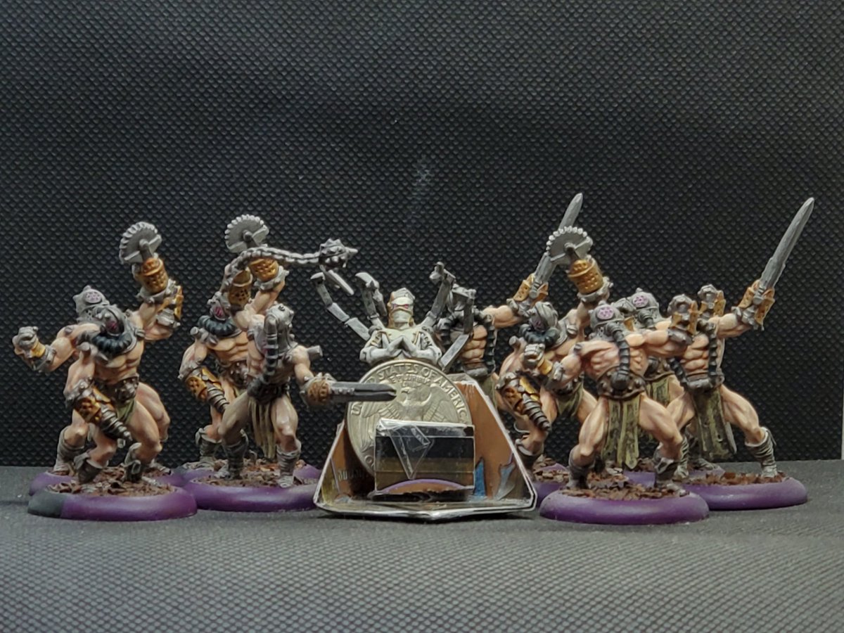 empryme's tweet photo. Another dealer's choice for #MiniatureMonday; eh @privateerpress? Np. Just took more pics of my #Mercenaries; starting with my #Cephalyx. Let's start off with the workhorse thst is the #MindSlaver and #Drudges unit. And these are even the original metal sculpts!
#P3painter https://t.co/ZLreQ8zHK3