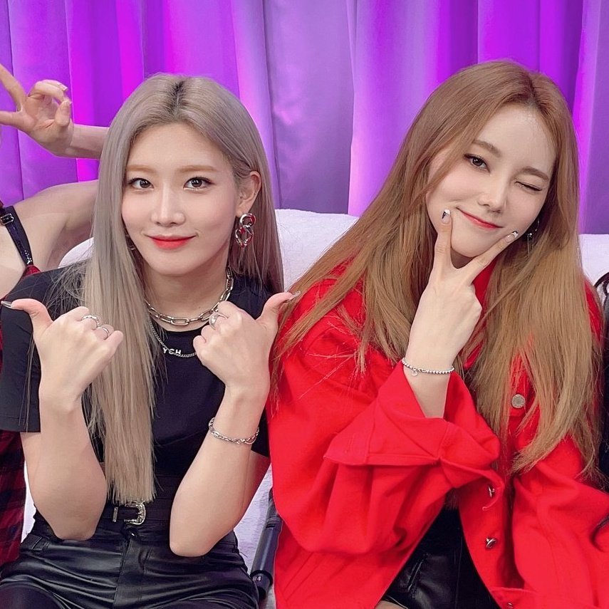 #진솔 #JINSOUL #김립 #KIMLIP
#이달의소녀 #LOONA <a href="/loonatheworld/">이달의 소녀(LOOΠΔ)</a>