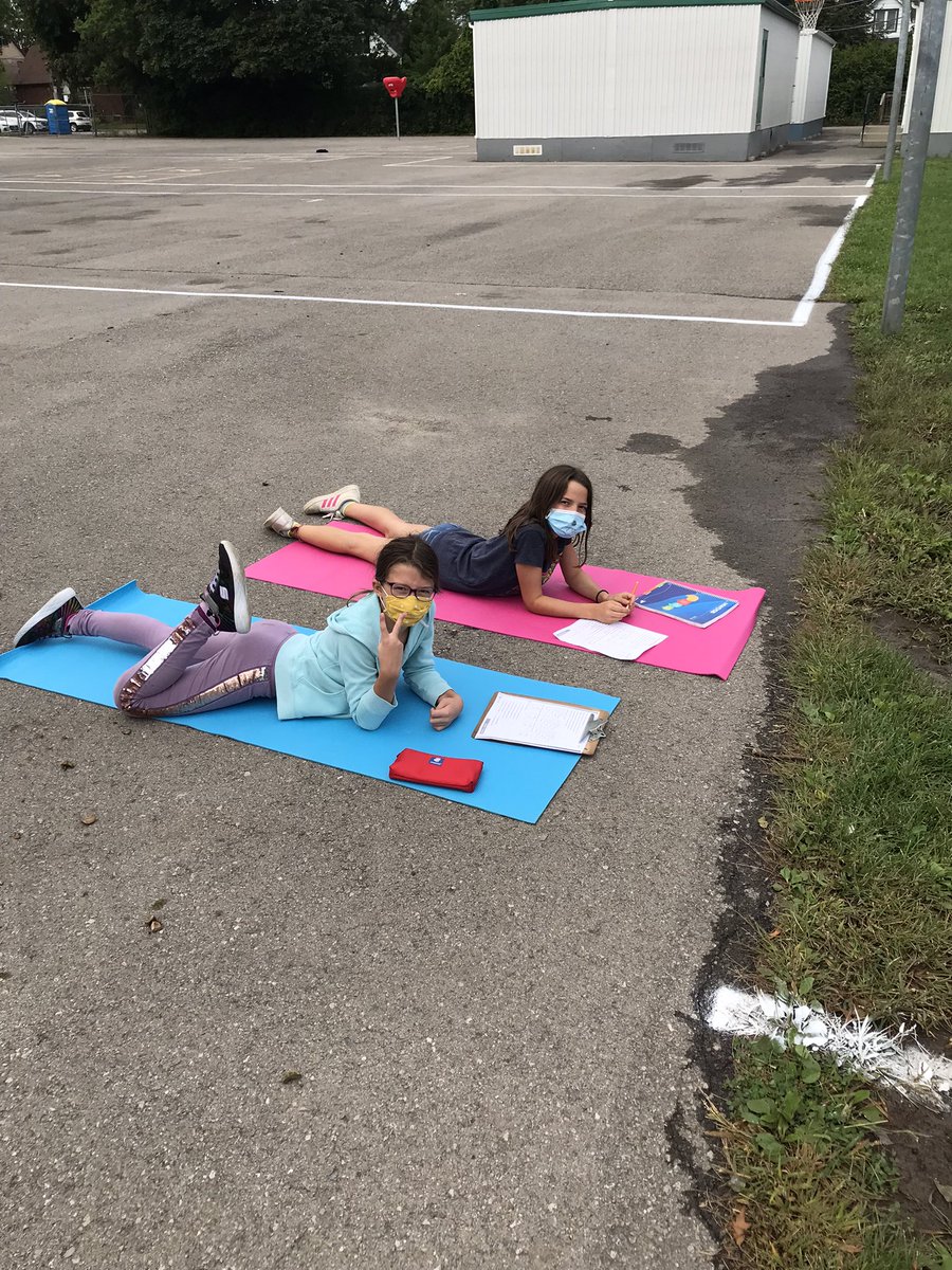 jenmurray04's tweet image. Yoga Mats for the win!!!! 🧘‍♀️ ✏️ ☀️ #mathoutside